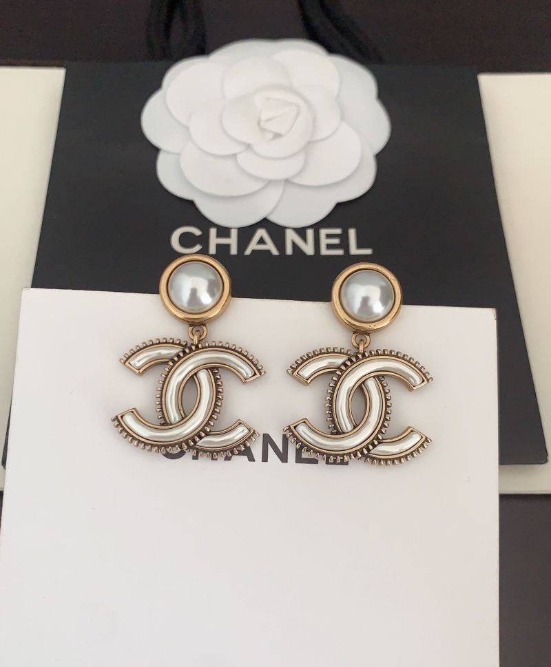 Ch**el earrings